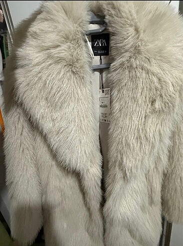 m Beden Zara ekru peluş kürk