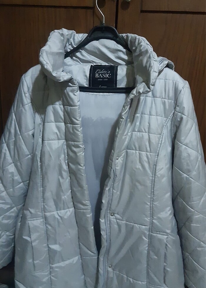 gümüş rengi uzun şişme mont - Görsel 2