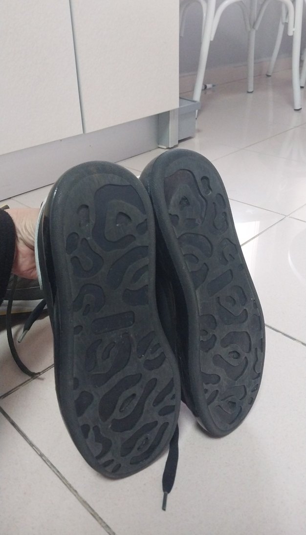 Siyah Beyaz Bağcıklı Erkek Spor Ayakkabı replika - Görsel 4