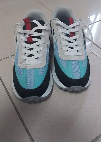 Renkli Bağcıklı Erkek Spor Ayakkabı - Görsel 2