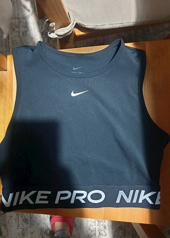 Nike Siyah Yüksek Yaka Kolsuz Crop Top - Görsel 7