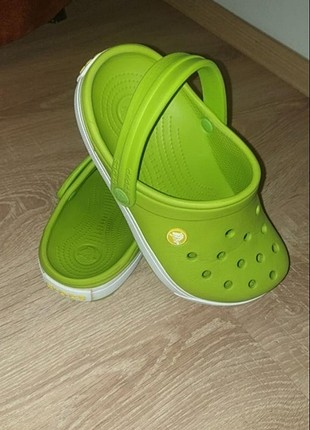 Yesil Crocslarimiz J2 bir kez giydik