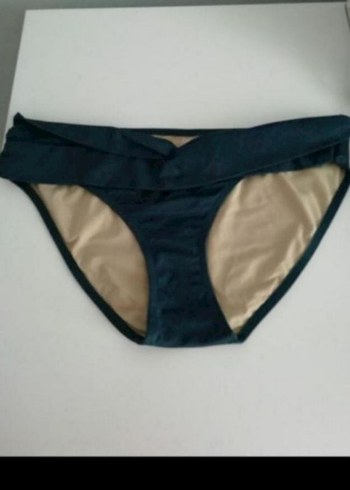 Yeşil, Kadın Bikini Altı