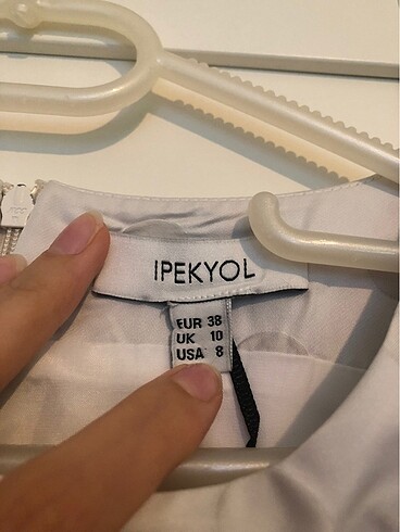 m Beden beyaz Renk İpekyol marka kirli beyaz elbise