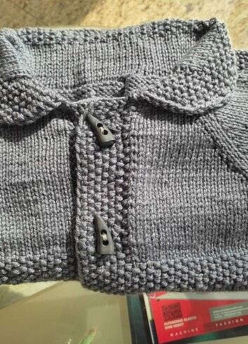 Erkek çocuk için el örmesi yün hirka - Görsel 9