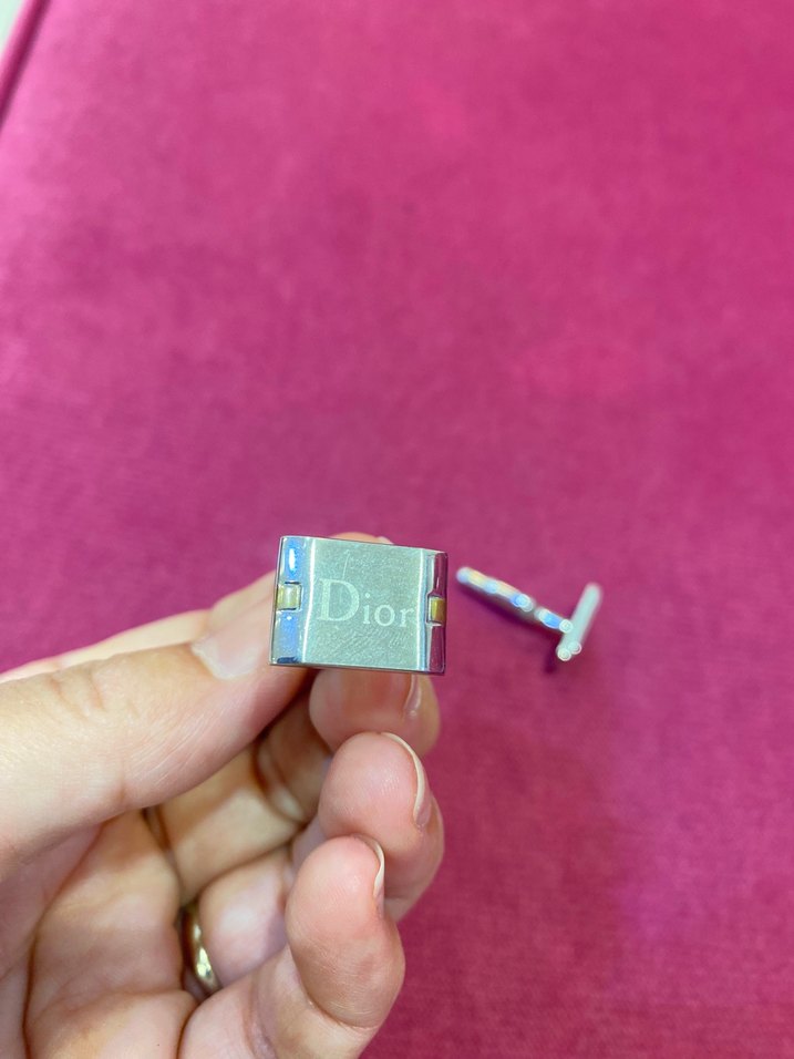 Dior Düğmeli Kadın Kol Düğmeleri - Görsel 3