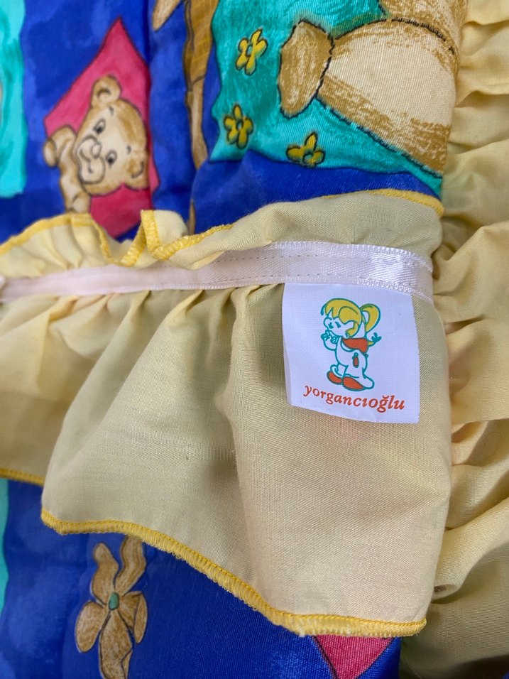 Çocuklar için renkli baskılı uyku seti - Görsel 2