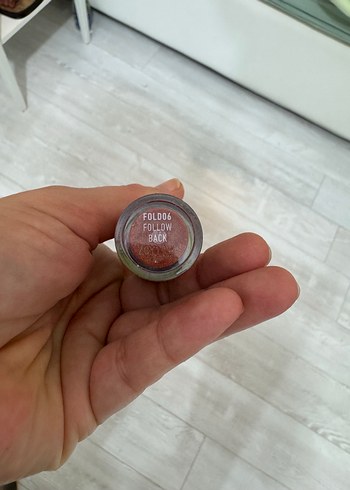NYX Parlak Khaki Lip Gloss - Görsel 2