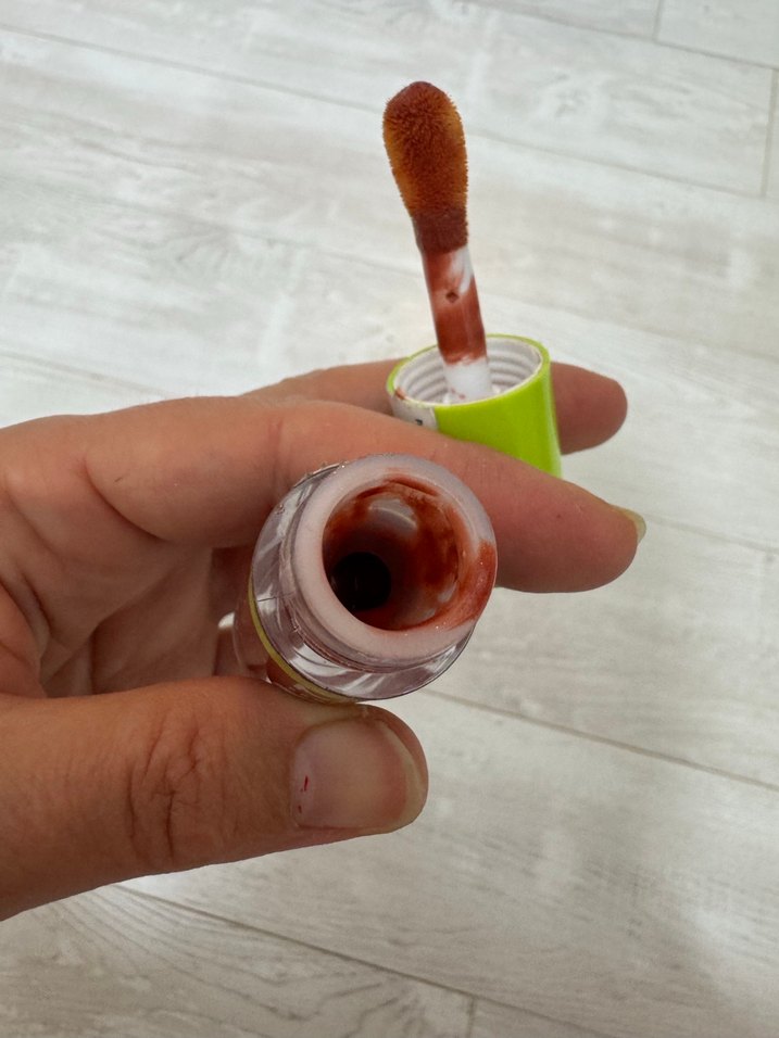 NYX Parlak Khaki Lip Gloss - Görsel 4