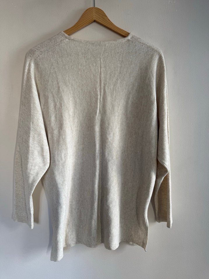 V Yaka Uzun Kollu Yarasa Triko Kazak - Görsel 4