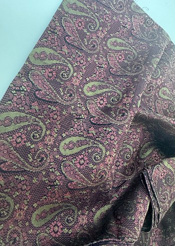 Şal Desenli Bordo-Yeşil Renk Püsküllü Bohem Erkek Fular - Görsel 5