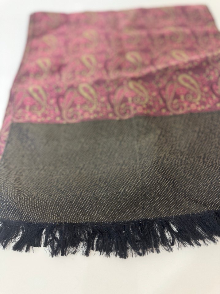 Şal Desenli Bordo-Yeşil Renk Püsküllü Bohem Erkek Fular - Görsel 4