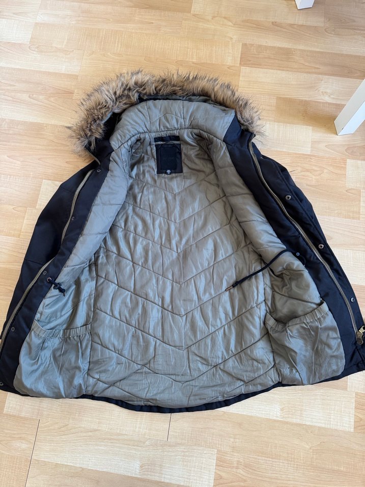 Koyu Gri Kapüşonlu Erkek Mont - Görsel 4