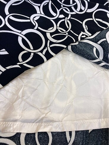 Siyah beyaz desenli içi astarlı kolsuz elbise - Görsel 7