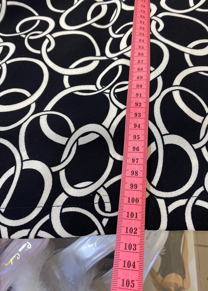 Siyah beyaz desenli içi astarlı kolsuz elbise - Görsel 5