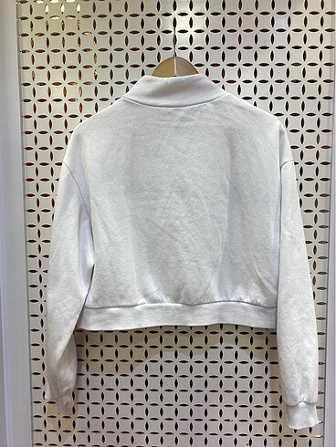l Beden beyaz Renk H&M crop geniş kesim sweatshirt