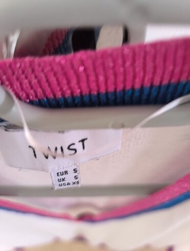 Twist Twist V yaka kazak