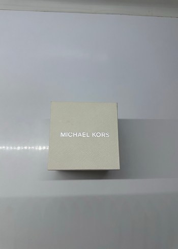 Michael Kors 6799 Kadın Kol Saati