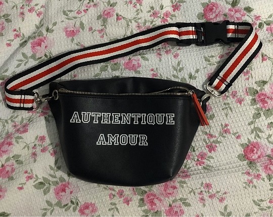 Stradivarius bel çantası
