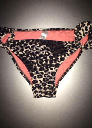 Desenli bikini altı