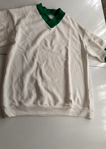 Yeşil Yakalı Beyaz Hamile Tişörtü - Görsel 2