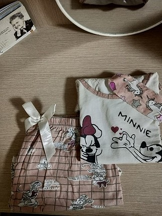 Şortlu pijama takımı