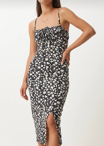 Çiçek Desenli Midi Strappy Elbise