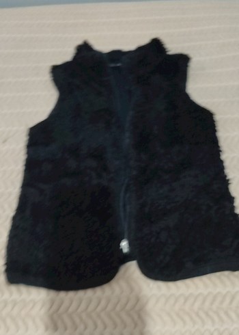 Siyah Kürklü Kadın Yelek - Görsel 3