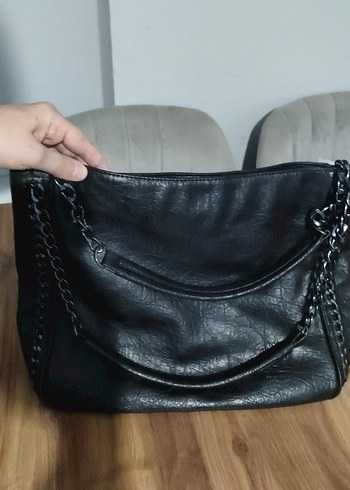 Zincir Detaylı Siyah Kadın Deri Çanta - Görsel 3