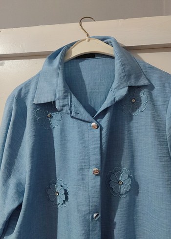 Düğmeli Mavi Gömlek - Görsel 3