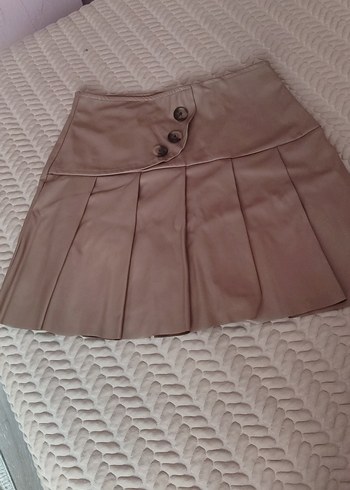 Diğer Deri Düğmeli Bej Pilili Mini Etek