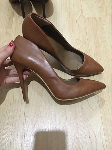 38 Beden Camel Stiletto