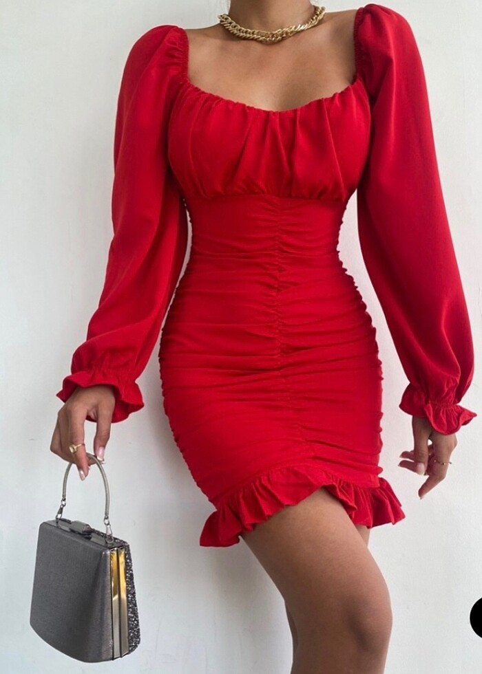 Kırmızı Elbise - Görsel 2