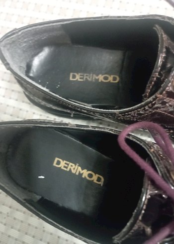 Derimod 38