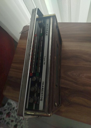 Kahverengi Ahşap tarihi radyo çalışmıyor ama Antika 60 yıllık - Görsel 4