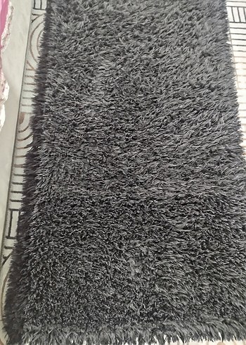 siyah Uzun Tüylü Halı - Görsel 2