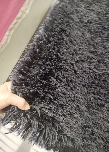 siyah Uzun Tüylü Halı - Görsel 3