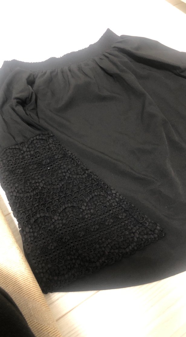 Siyah straplez bluz tül detaylı kolları - Görsel 2