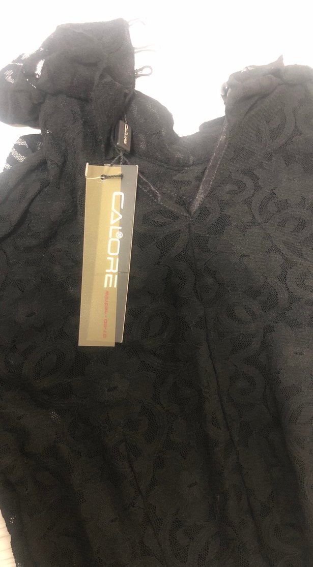 Icınde mavi elbise dışında tüllü sıyah elbise - Görsel 4