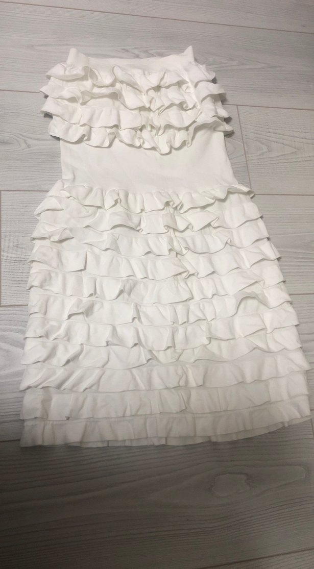 Beyaz Fırfırlı Midi Straplez Keten Elbise - Görsel 2