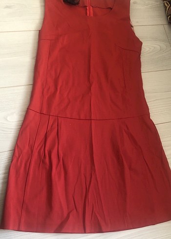 Kırmızı V Yaka Pilili Midi Elbise - Görsel 2