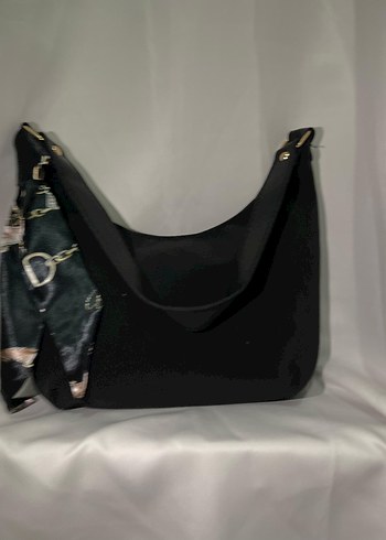 Parlak Siyah Deri Kadın Çanta - Görsel 6