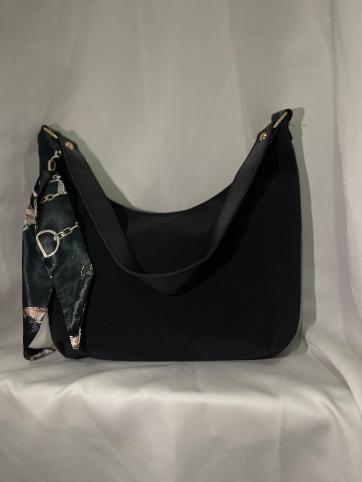 Parlak Siyah Deri Kadın Çanta - Görsel 4