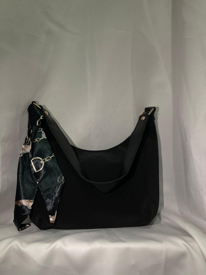 Parlak Siyah Deri Kadın Çanta - Görsel 5