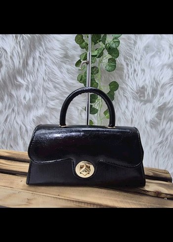 Zincir Detaylı Siyah Yılan Derisi Desenli Deri Çanta - Görsel 4