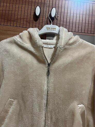 universal Beden Peluş crop hırka