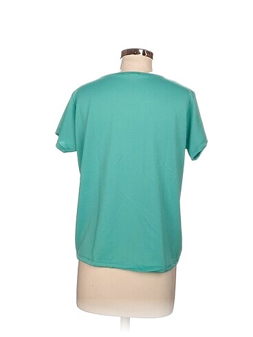 42 Beden Diğer T-shirt %70 İndirimli.