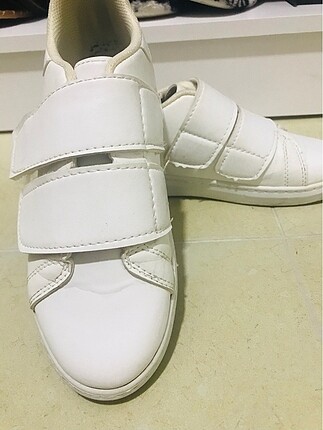 Beyaz bayan spor ayakkabı