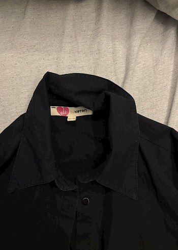 Siyah Düğmeli Kadın Gömlek - Görsel 2