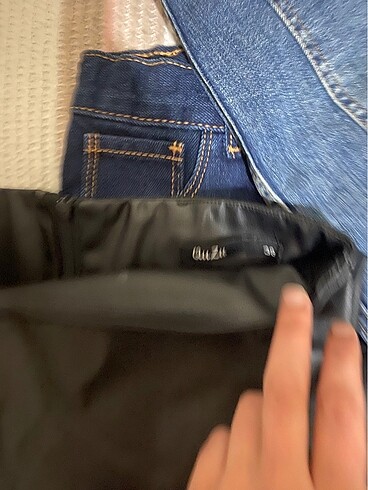 Bershka deri etek
